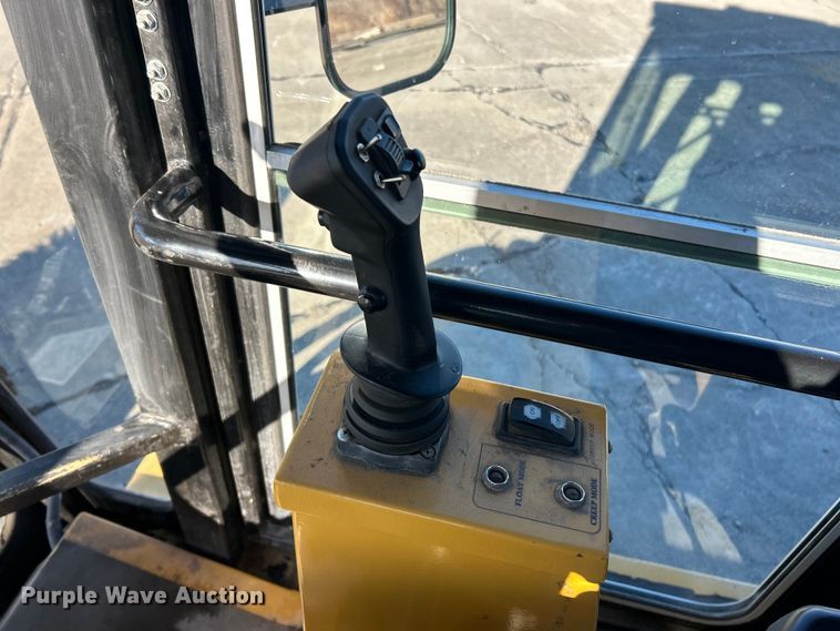 image for item ET6883 2021 Smith Challenger Super Broom SCM 400 broom