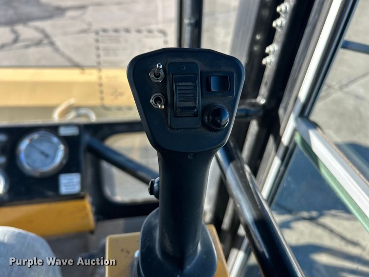 image for item ET6883 2021 Smith Challenger Super Broom SCM 400 broom