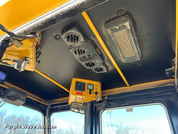 image for item ET6883 2021 Smith Challenger Super Broom SCM 400 broom