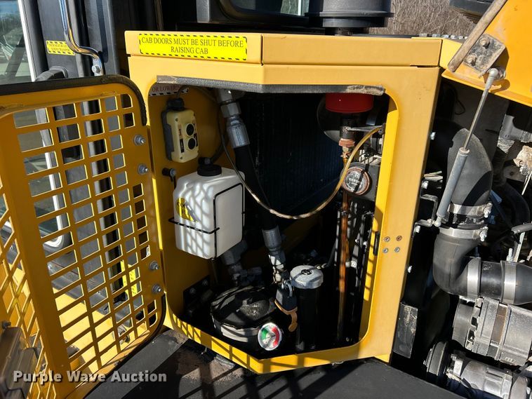 image for item ET6883 2021 Smith Challenger Super Broom SCM 400 broom