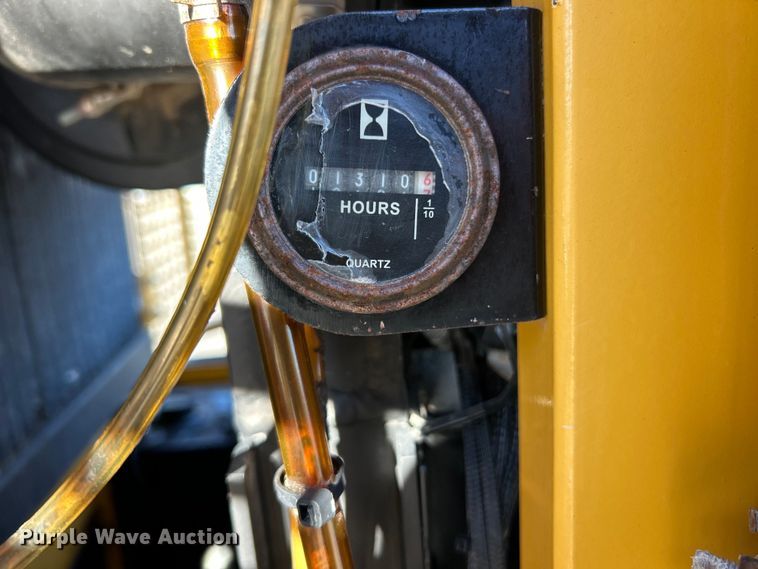 image for item ET6883 2021 Smith Challenger Super Broom SCM 400 broom