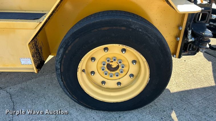 image for item ET6883 2021 Smith Challenger Super Broom SCM 400 broom