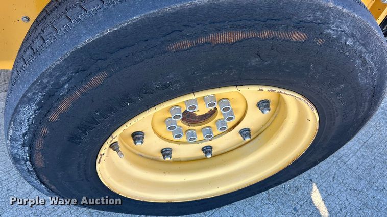 image for item ET6883 2021 Smith Challenger Super Broom SCM 400 broom