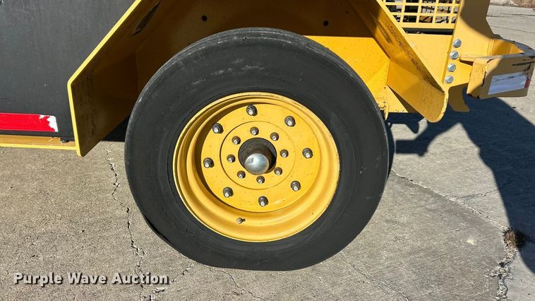 image for item ET6883 2021 Smith Challenger Super Broom SCM 400 broom