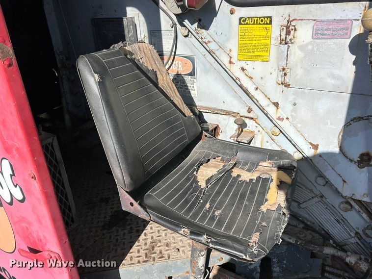 image for item ET6886 Manitowoc 2900WC crane