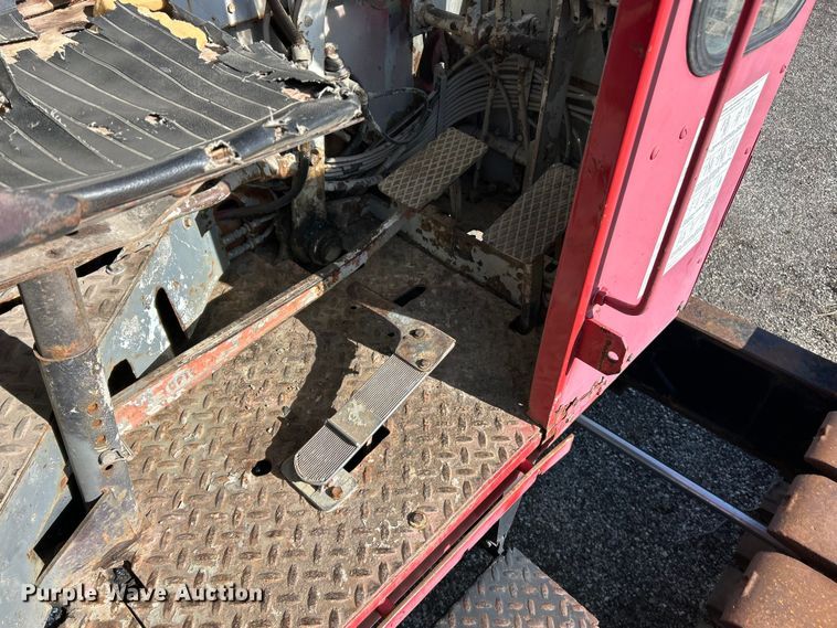 image for item ET6886 Manitowoc 2900WC crane