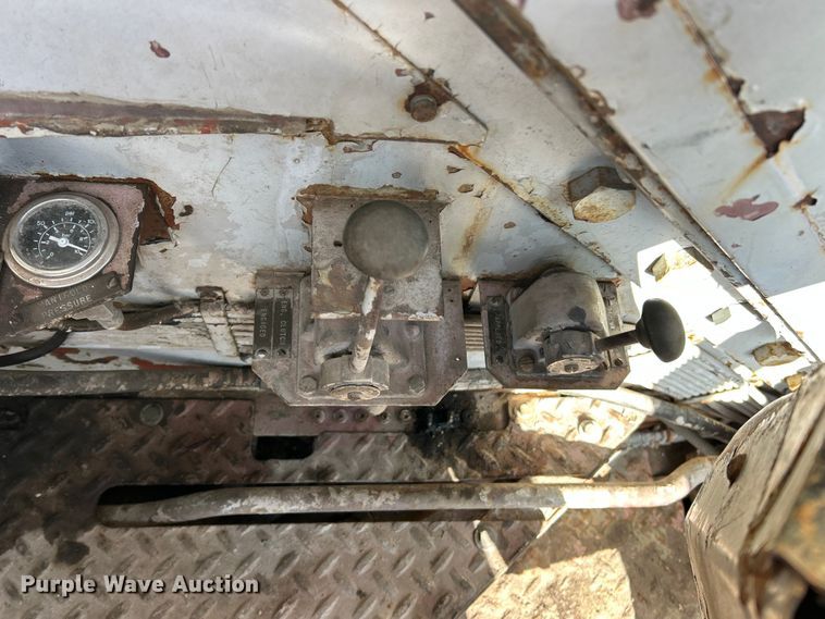 image for item ET6886 Manitowoc 2900WC crane