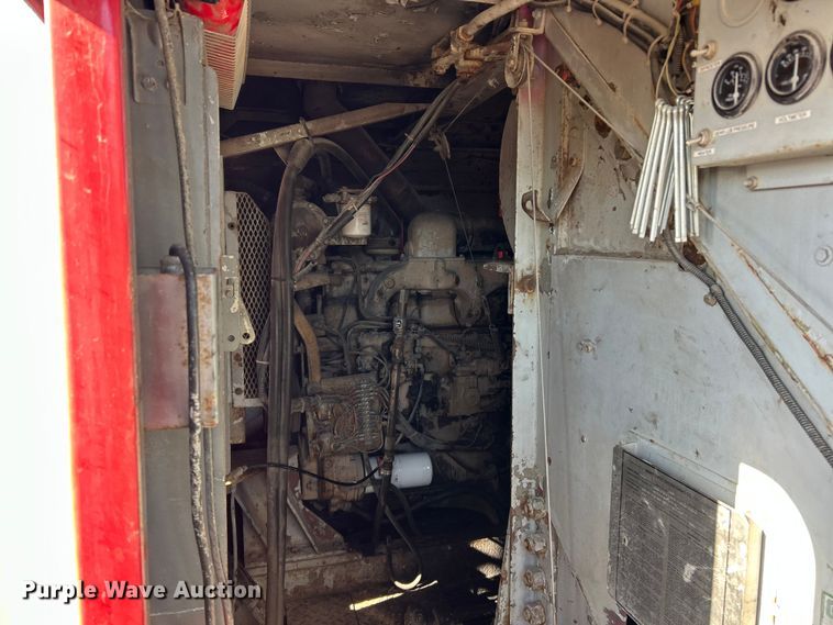 image for item ET6886 Manitowoc 2900WC crane