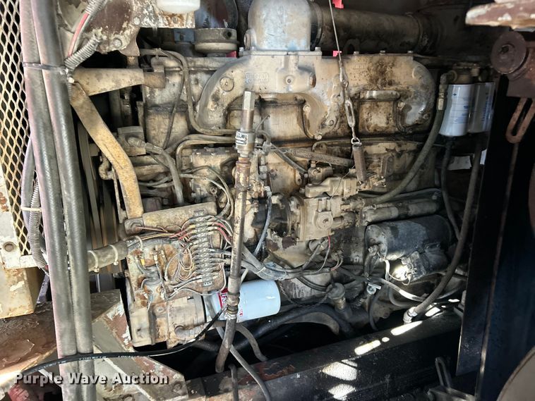 image for item ET6886 Manitowoc 2900WC crane