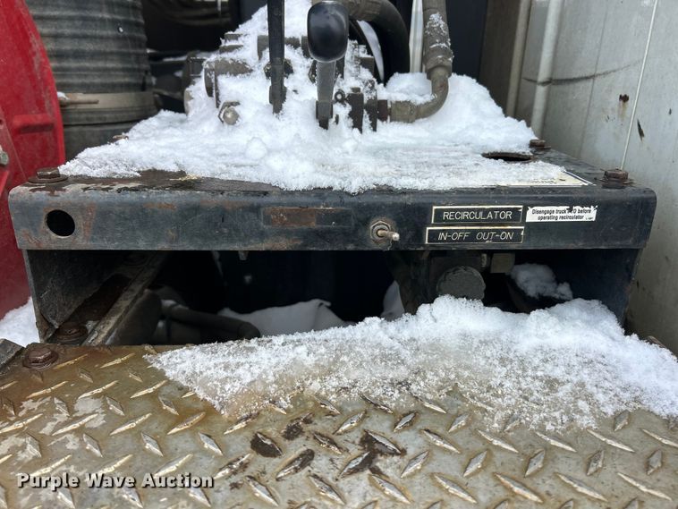 image for item ET6932 1998 International 2554 sewer jetter truck