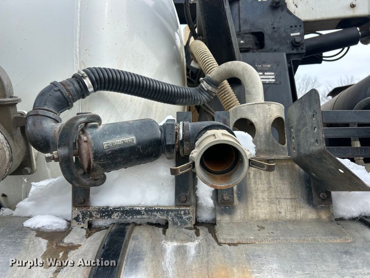 image for item ET6932 1998 International 2554 sewer jetter truck