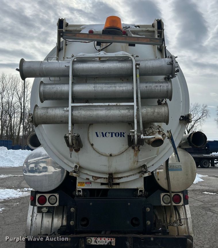 image for item ET6932 1998 International 2554 sewer jetter truck