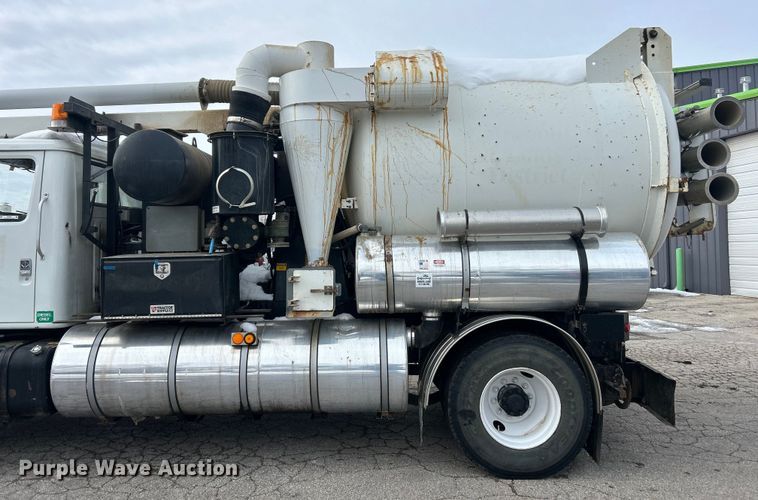 image for item ET6932 1998 International 2554 sewer jetter truck