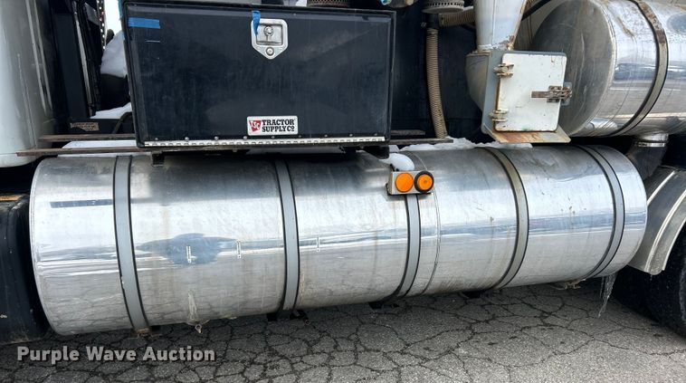 image for item ET6932 1998 International 2554 sewer jetter truck