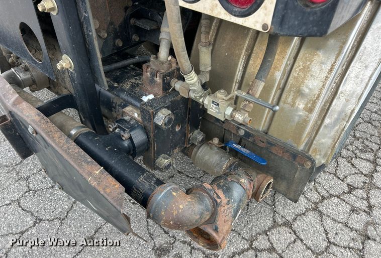image for item ET6932 1998 International 2554 sewer jetter truck