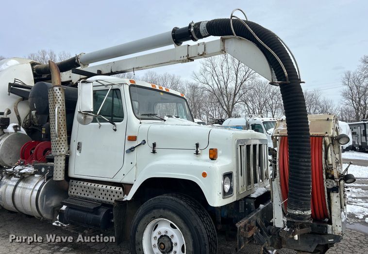 image for item ET6932 1998 International 2554 sewer jetter truck