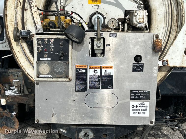 image for item ET6932 1998 International 2554 sewer jetter truck