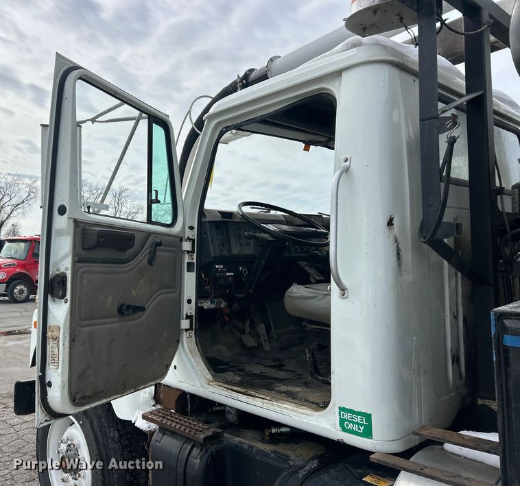 image for item ET6932 1998 International 2554 sewer jetter truck