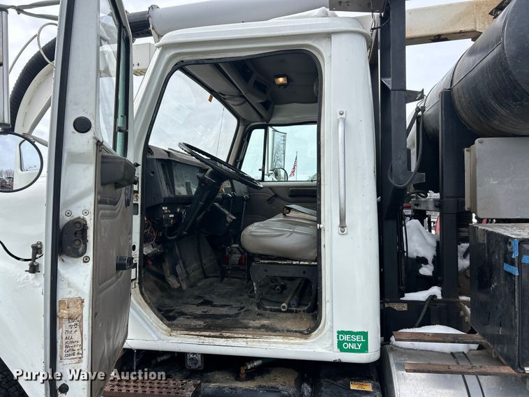 image for item ET6932 1998 International 2554 sewer jetter truck