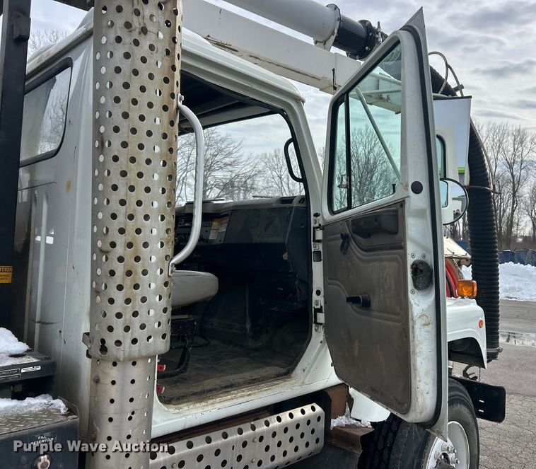 image for item ET6932 1998 International 2554 sewer jetter truck