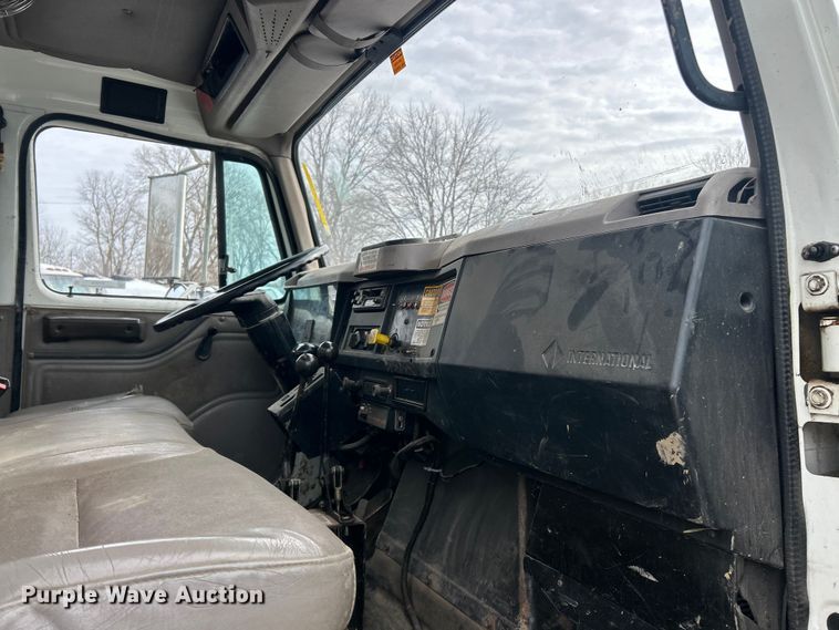 image for item ET6932 1998 International 2554 sewer jetter truck