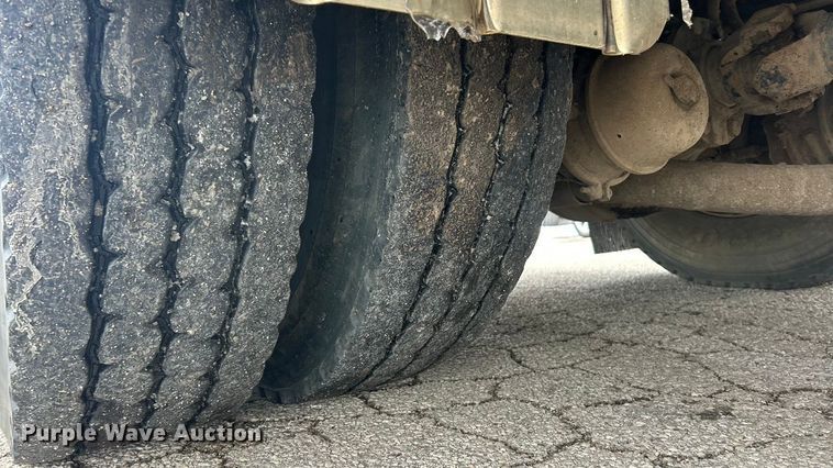 image for item ET6932 1998 International 2554 sewer jetter truck