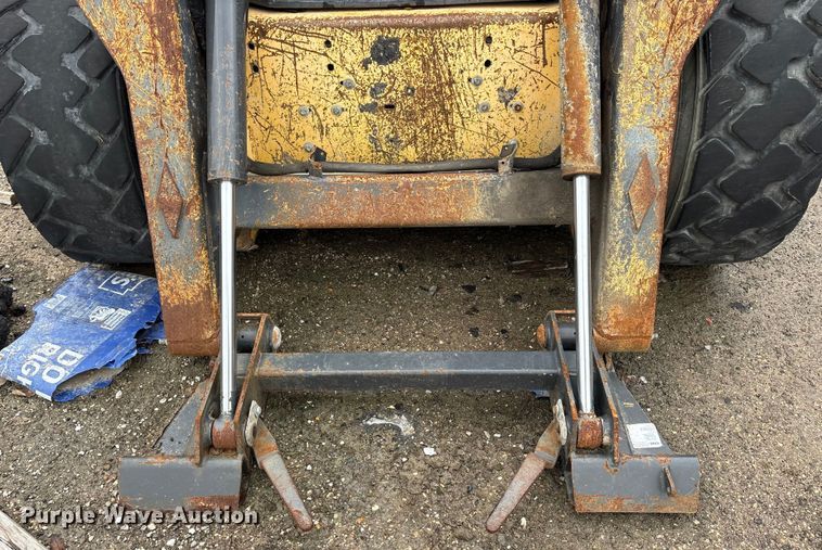 image for item ET7359 2006 New Holland L190 skid steer loader