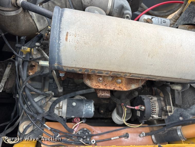 image for item ET7359 2006 New Holland L190 skid steer loader