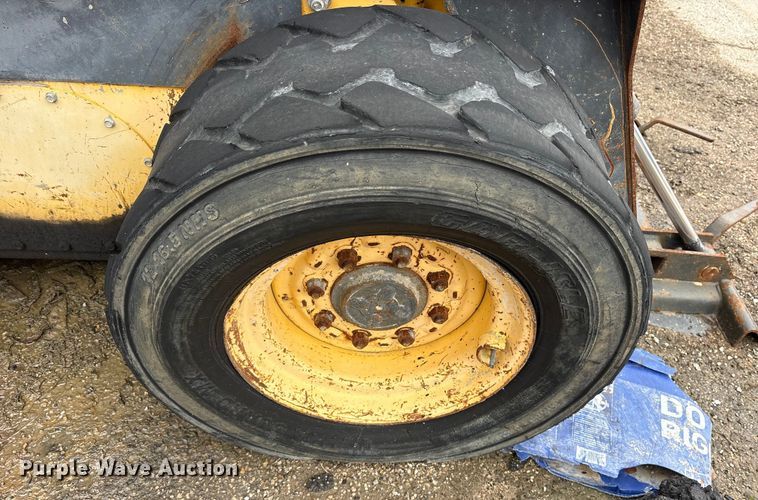 image for item ET7359 2006 New Holland L190 skid steer loader