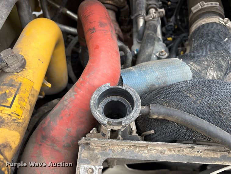 image for item ET7360 2014 New Holland L225 skid steer loader