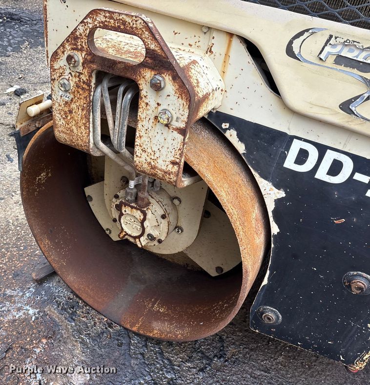 image for item ET7365 2005 Ingersoll Rand DD-30 double drum vibratory roller