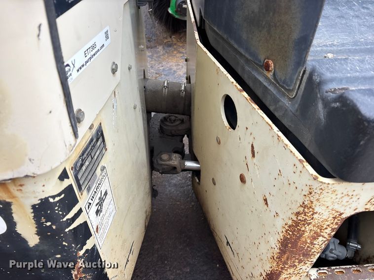 image for item ET7365 2005 Ingersoll Rand DD-30 double drum vibratory roller