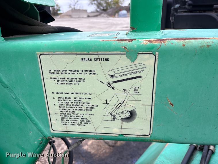 image for item ET7366 Lay-Mor 8HC broom