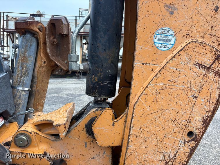 image for item ET7370 2015 Case 580N backhoe