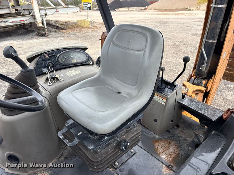 image for item ET7370 2015 Case 580N backhoe