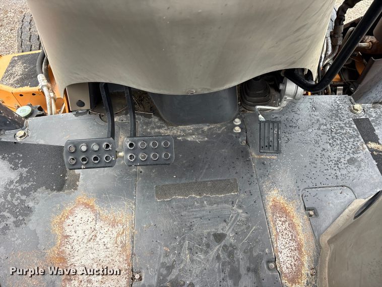 image for item ET7370 2015 Case 580N backhoe