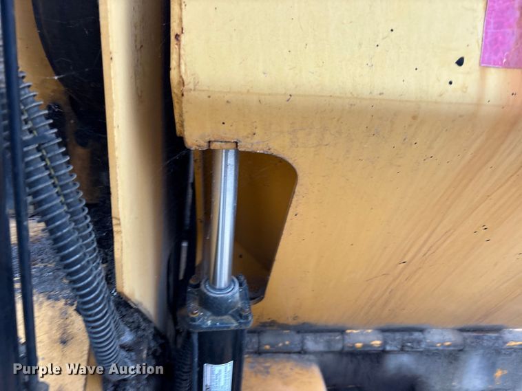 image for item ET7377 Mauldin 1750-C paver