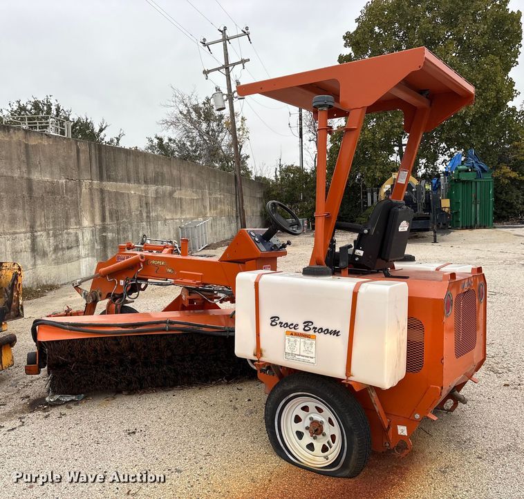 image for item ET7378 2001 Broce BB250B broom