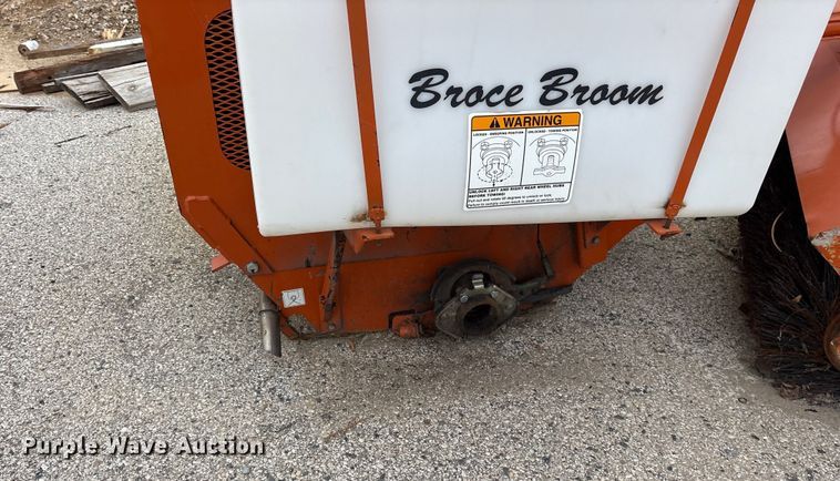 image for item ET7378 2001 Broce BB250B broom