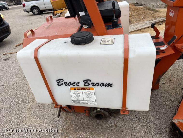 image for item ET7378 2001 Broce BB250B broom