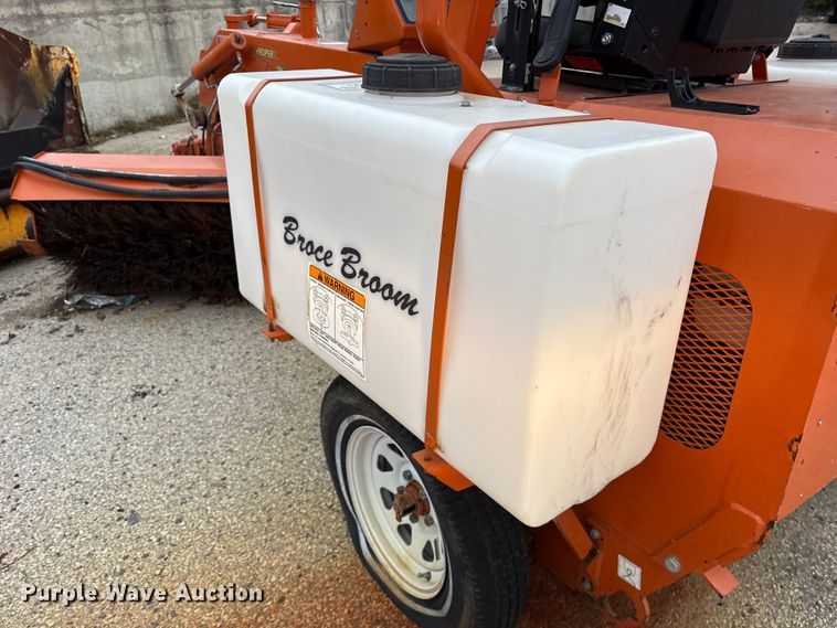 image for item ET7378 2001 Broce BB250B broom