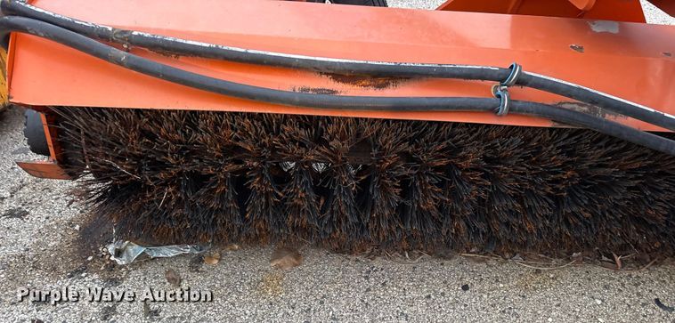 image for item ET7378 2001 Broce BB250B broom