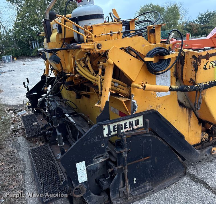 image for item ET7379 2007 LeeBoy 1000F paver