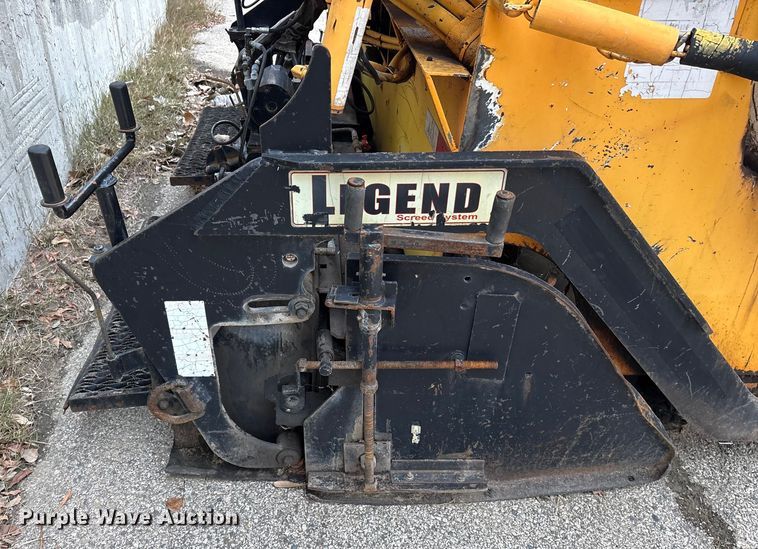 image for item ET7379 2007 LeeBoy 1000F paver