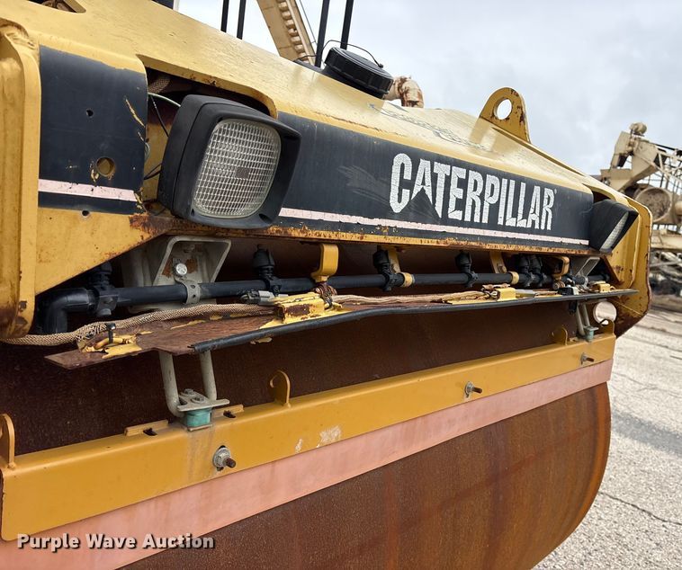 image for item ET7382 2006 Caterpillar CB-534D double drum vibratory roller