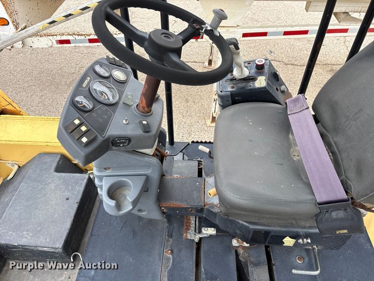 image for item ET7382 2006 Caterpillar CB-534D double drum vibratory roller