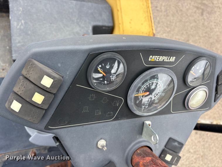 image for item ET7382 2006 Caterpillar CB-534D double drum vibratory roller