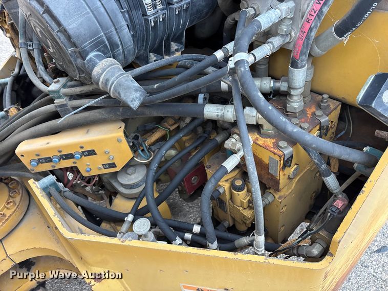 image for item ET7382 2006 Caterpillar CB-534D double drum vibratory roller