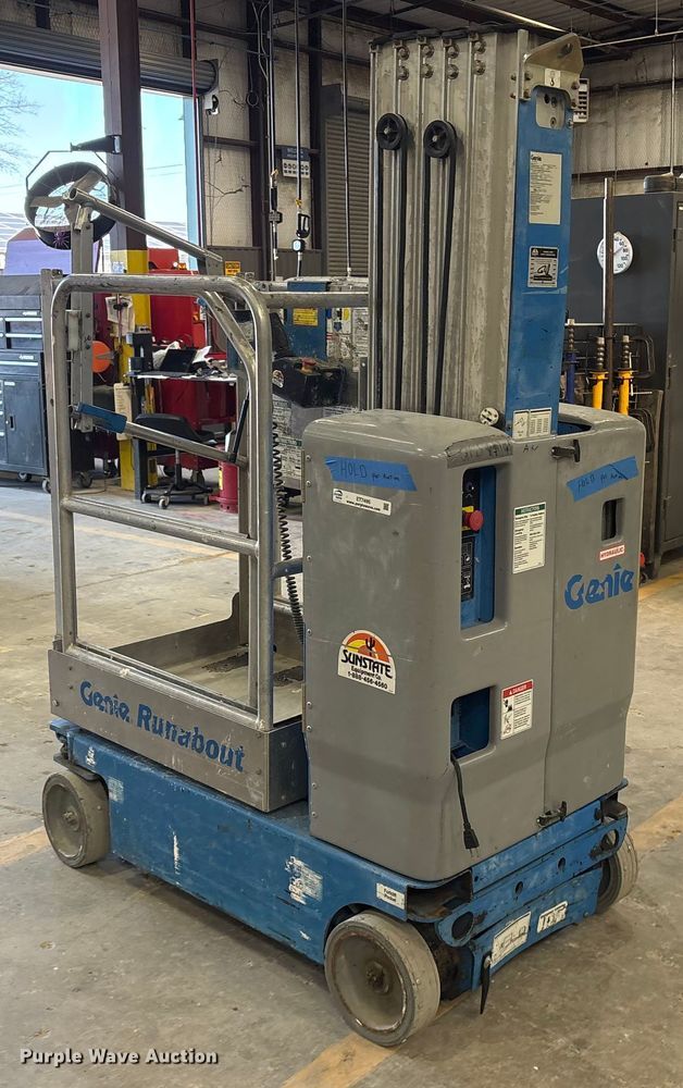 image for item ET7495 2013 Genie GR-20 vertical lift