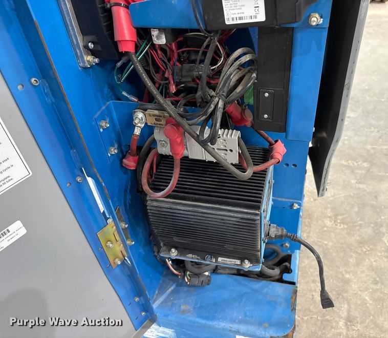 image for item ET7495 2013 Genie GR-20 vertical lift